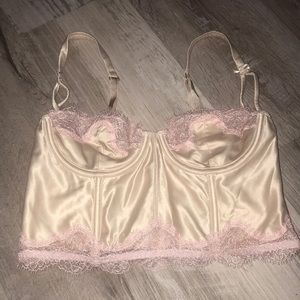Victorias Secret Dream Angels silky cream and pink lace wired corset 32B